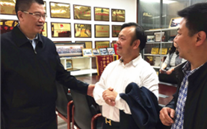 重庆市人大常委会副主任、市总工会主席郑洪一行来英国威廉希尔公司集团视察调研